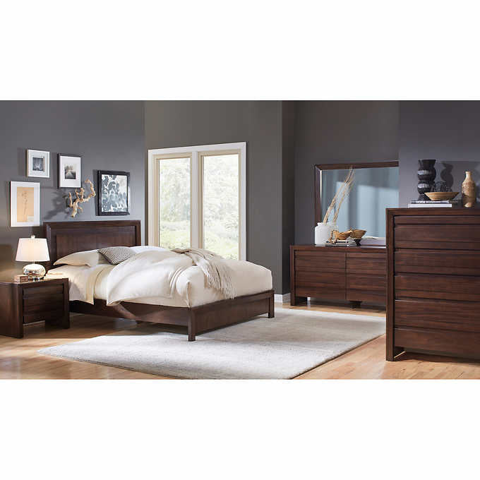 Wakefield King Bedroom Collection